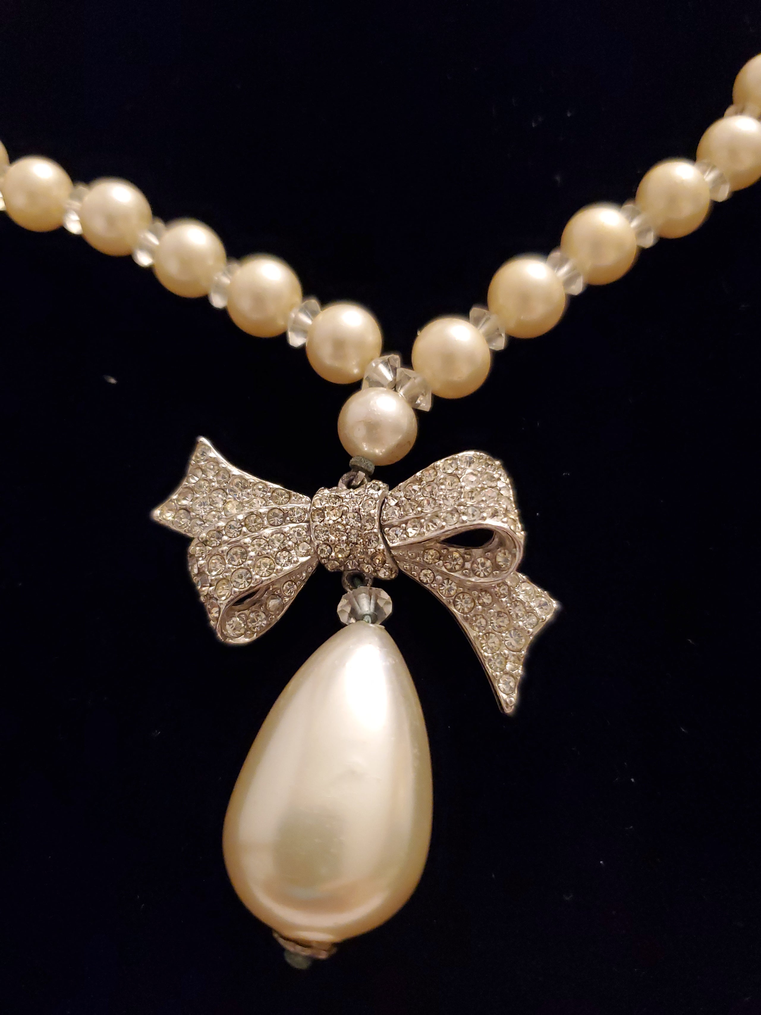 Marvella necklace shop